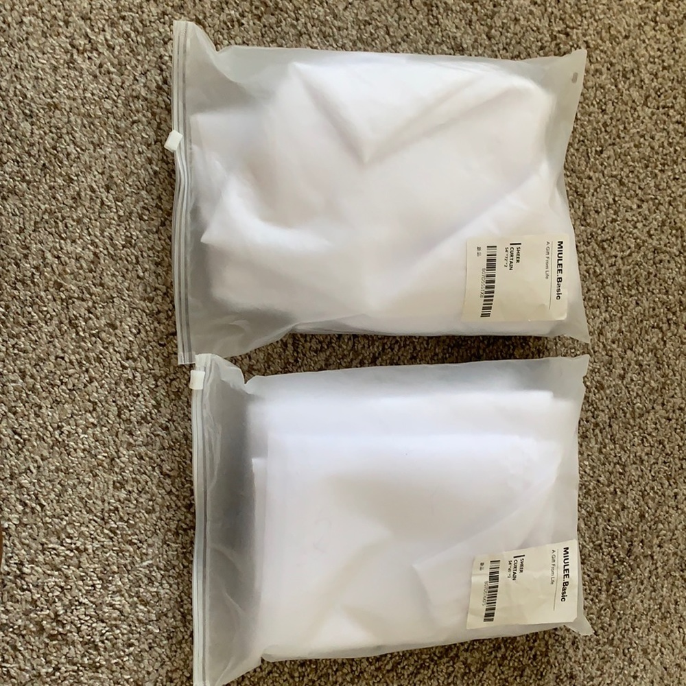 2 Sets of 2 sheer curtains (details on image)